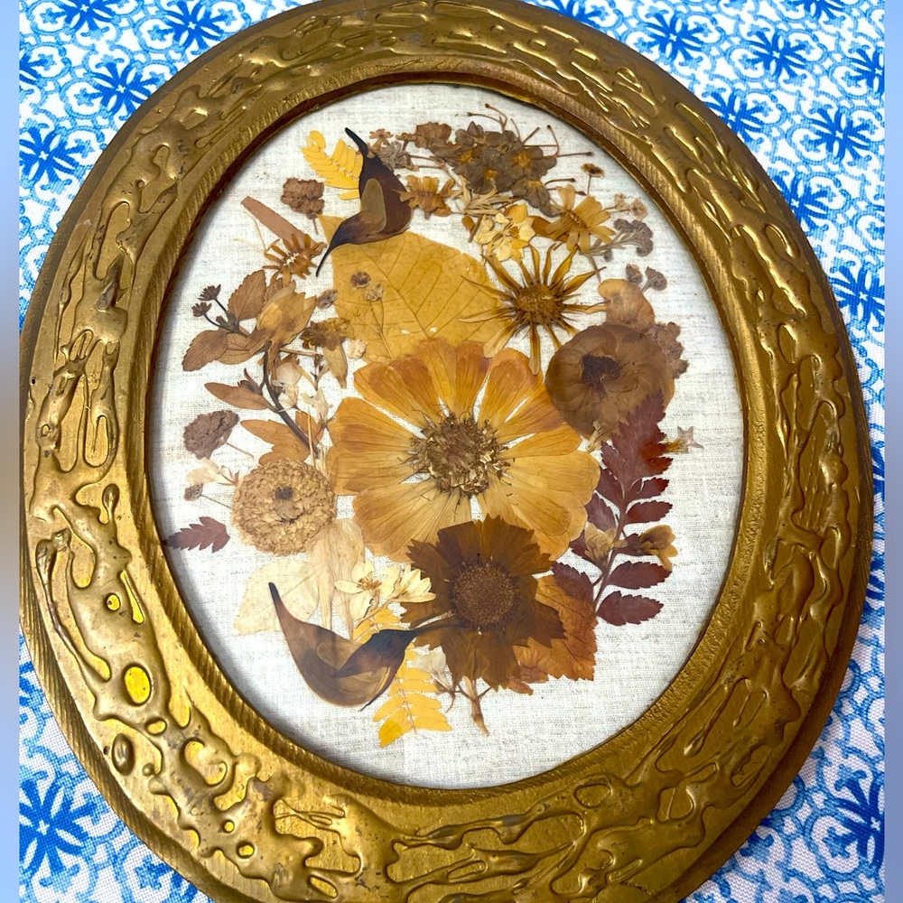 Beautiful dried flower picture!